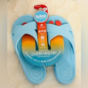 Totes Everwear  Womens Light Blue Cross Over Sandals Slide On Shoes Size 6 NWT